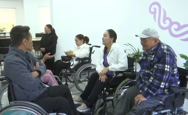 Новые правила: в Актобе людей с инвалидностью ограничивают в поездках на инватакси