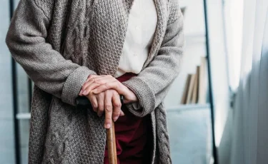 «Рог долголетия» довел до беды: пенсионерка сама себе сделала операцию