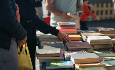 Сыйлықтар, жеңілдіктер мен қызықты кездесулер: KitapFest 2025 Арбатта қалай таңғалдырды