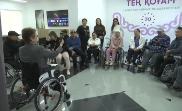 Ақтөбеліктер «Инватакси» қызметіне енгізілгелі жатқан жаңа ережелерге қарсылық танытты