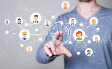 Влияние социальных сетей на психику подростков: риски и решения