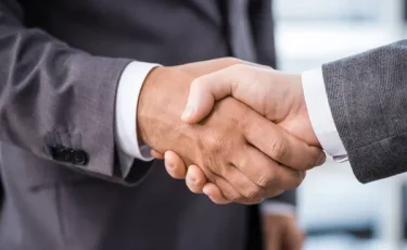 Политический переворот: парламент объявил о самороспуске