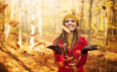 Лучшие материалы для осенней куртки: что выбрать для комфорта и стиля