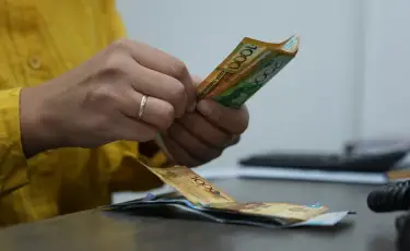 Зарплатный кризис: коммунальщики СКО уже два месяца не получают честно заработанных денег