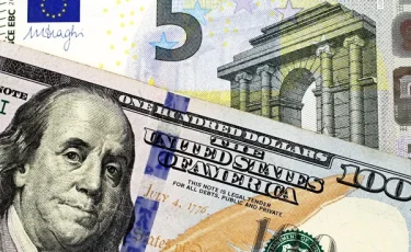 Курс евро и доллара в обменниках Астаны и Алматы 23 сентября 2025