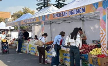 Алматыда Түркістан облысының ауыл шаруашылығы жәрмеңкесі өтіп жатыр