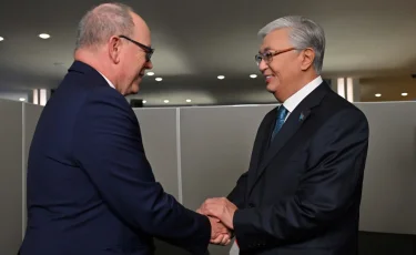 Глава государства встретился с Князем Монако