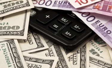 Курс евро и доллара в обменниках Астаны и Алматы 20 сентября 2025