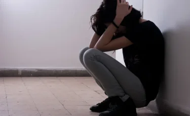 В Алматы школьница не выдержала буллинг и покончила с собой