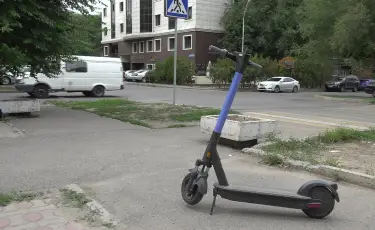 Шымкентте 300 электрсамокат айыптұраққа қойылды