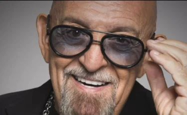 Феномен песни «3 сентября»: как Шуфутинский завоевал интернет