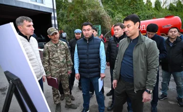 Жол төсемінің шөгуі мен жиектастың негізсіз ауыстырылуы: Дархан Сатыбалды екі аудан әкіміне сөгіс жариялады