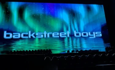 Преданность без границ: фанаты Алматы встретили Backstreet Boys