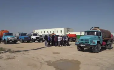 Тариф құны өсті: Маңғыстауда кәріз суын тасымалдаушы кәсіпкерлер шешіммен келіспейді