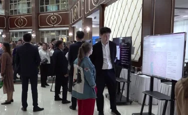 Найти правильный баланс: перспективы использования ИИ обсуждали в Парламенте