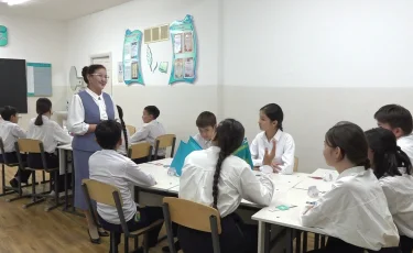 «Учитель - не блогер и не охранник»: депутат разработал новые изменения в закон о правах педагогов