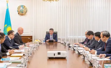 Какие меры принимает Правительство Казахстана по обеспечению макроэкономической стабильности