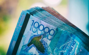 Единовременные выплаты получат казахстанцы ко Дню Республики