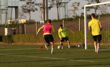 "Қайрат" пен "Пафос" матчы қарсаңында баспасөз мәслихаты өтті