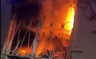 Все решали секунды: патрульные спасли троих детей из пылающей квартиры