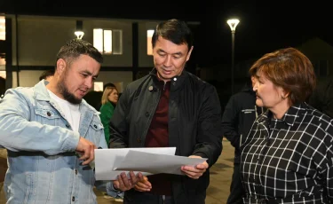 Аким Алматы ознакомился с деятельностью предприятий и проектами благоустройства Жетысуского района