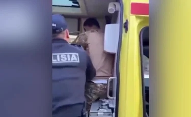 Полиция формасын киген мас жүргізуші ұсталды