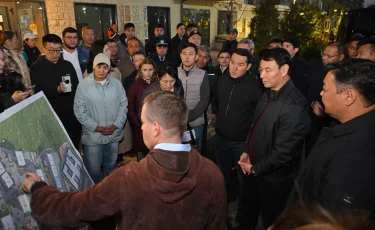 Алматы әкімі "Auezov City" тұрғындарымен кездесіп, "Думан" су қоймасының қайта жаңғыртылу барысын тексерді