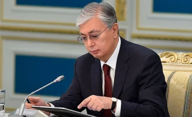 Республика күні қарсаңында Президент бірқатар азаматты мемлекеттік наградалармен марапаттады