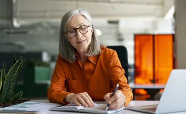 Можно ли сменить работу после 50 и начать всё заново