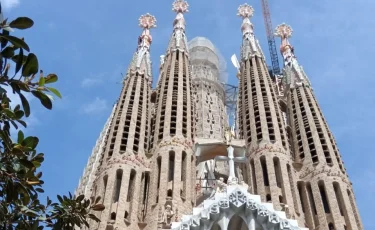 Необычный рекорд: Саграда Фамилия стала самым высоким христианским храмом в мире