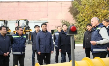 Дархан Сатыбалды Алматының коммуналдық қызметінің қысқы маусымға дайындығын тексерді