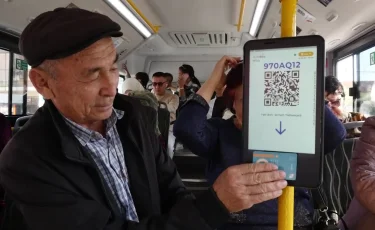 Ақтаулықтар жол ақысын QR-код арқылы төлейді - халық неге алаңдаулы