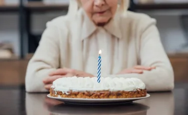 Адам туған күнінде неге жабырқайды