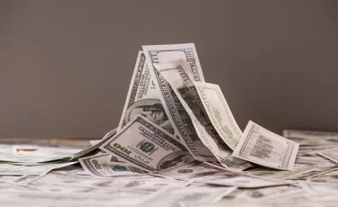 Едва «шевельнулся»: что происходит с долларом в Казахстане