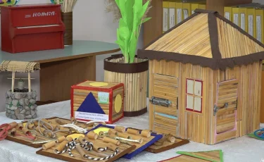 Экологично и сделано своими руками: в алматинском детсаду создают игрушки из камыша