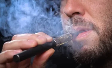 ДДҰ электронды темекі шегетіндердің саны алаңдатып отыр