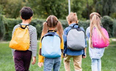 Қазақстанда балалардың ерте дамуы үшін қызметтерге тең мүмкіндік беретін құжат қабылданды