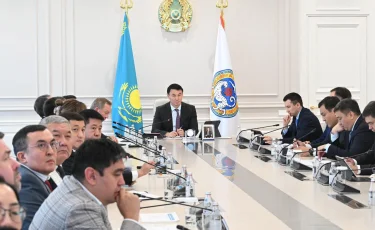 Алматы әкімі экономиканың негізгі салаларын дамытуға арналған 8 жобаны қарады