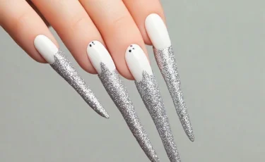 Обошелся без ножниц: мужчина не стриг ногти тридцать четыре года и попал в Книгу рекордов