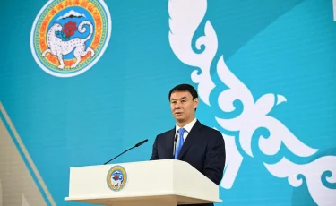 Республика күніне орай Алматы әкімі Президент атынан мемлекеттік наградалар табыстады