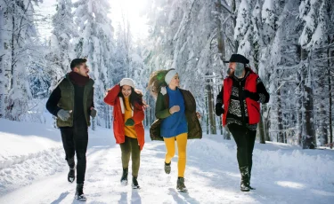 Комфортная прогулка вечером: что следует учитывать зимой в городе