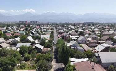 Шаң-тозаң мен лай-батпақтан құтылдық: Алматының Алатау ауданында 31 шақырым жол жөнделді