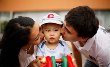 Молодежь Казахстана гордится своим происхождением и ценит семью – исследование