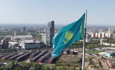 Республика күні: жазушылар мен сарапшылар мерекенің мәні туралы айтты