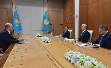 Президиент встретился с руководителями ведущих вузов Китая и России