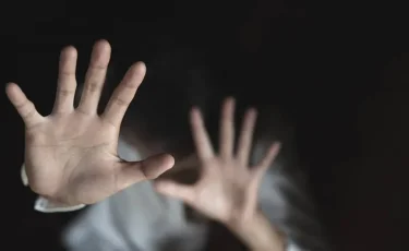 Ақтөбеде 14 жастағы қыз босанып қалған: министрлік түсініктеме берді