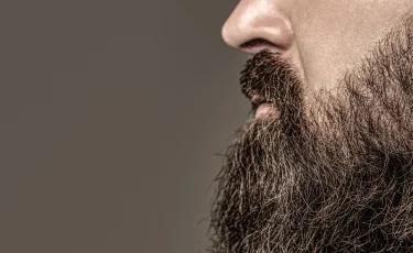 Не брился годами: американец шокировал всех длиной своей бороды