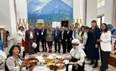 Алматыда Халықаралық қарттар күні аясында Қарттар айлығы өтіп жатыр