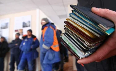 Сколько иностранцев трудятся в Казахстане и из каких стран они приезжают