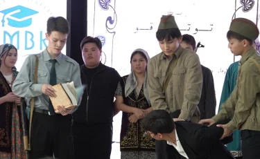 Ко Дню учителя студенты представили пьесу о великом педагоге Ахмете Байтурсынове